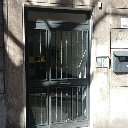 Casa di Roberto - Metro e Servizi a due passi!-3